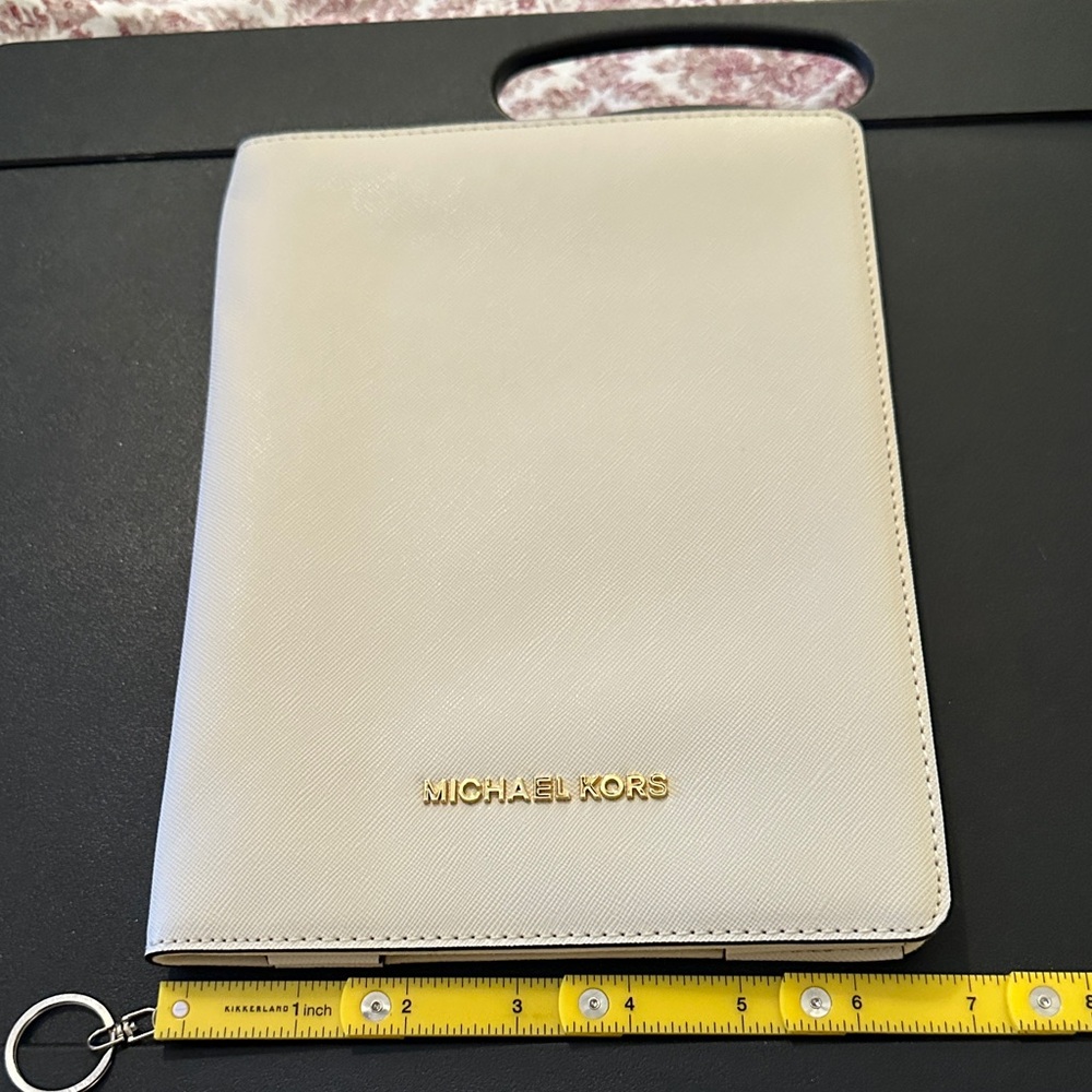 Michael Kors Cream Tablet Cover